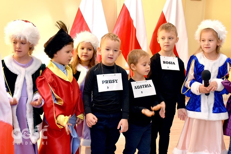 Akademia z okazji 11 listopada w przedszkolu sióstr prezentek