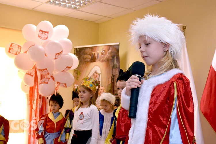 Akademia z okazji 11 listopada w przedszkolu sióstr prezentek