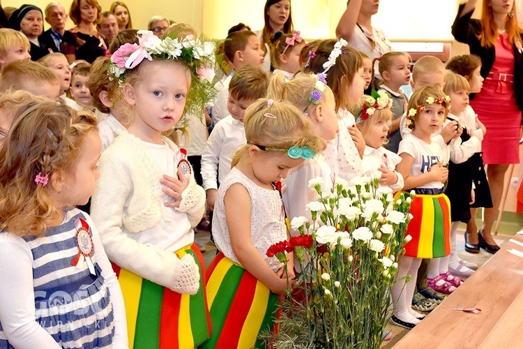 Akademia z okazji 11 listopada w przedszkolu sióstr prezentek