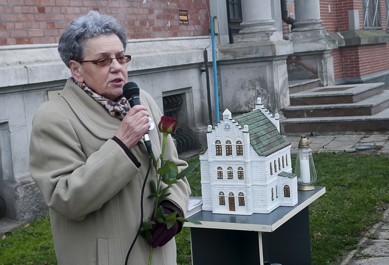 W rocznicę spalenia synagogi