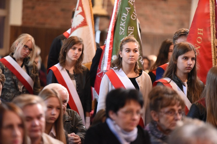 100 lat szkoły w Biadolinach Szlacheckich