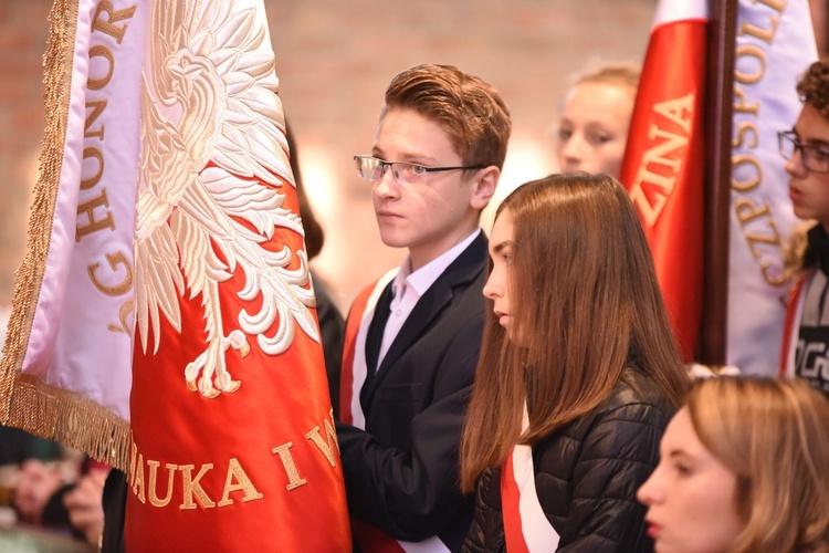 100 lat szkoły w Biadolinach Szlacheckich