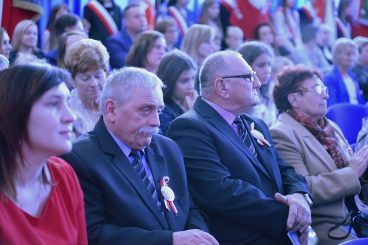 100 lat szkoły w Biadolinach Szlacheckich