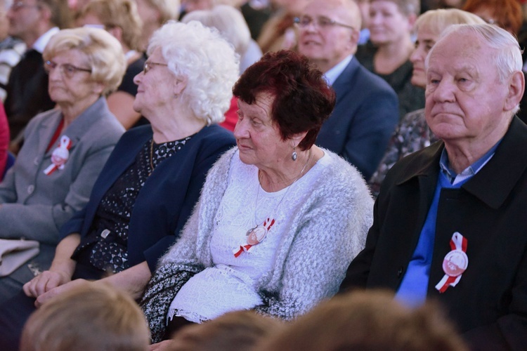 100 lat szkoły w Biadolinach Szlacheckich