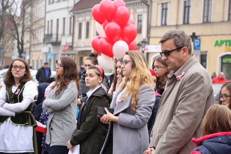 Marsz patriotyczny "Pijarskiej"