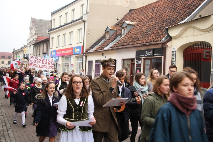 Marsz patriotyczny "Pijarskiej"