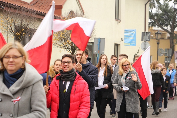 Marsz patriotyczny "Pijarskiej"