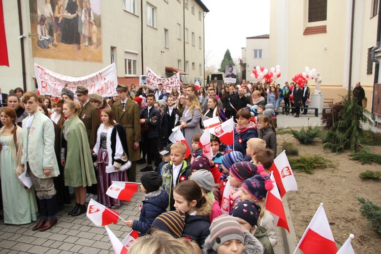 Marsz patriotyczny "Pijarskiej"