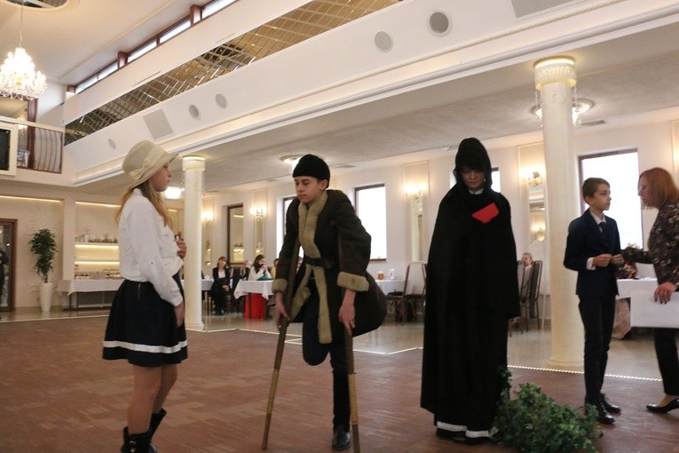 "Żywe obrazy" w konkursie "Kocham Polskę"