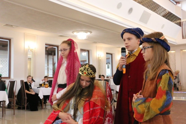 "Żywe obrazy" w konkursie "Kocham Polskę"