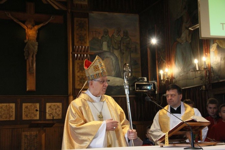 Msza św. z okazji nadania imienia szkole w Jastkowie