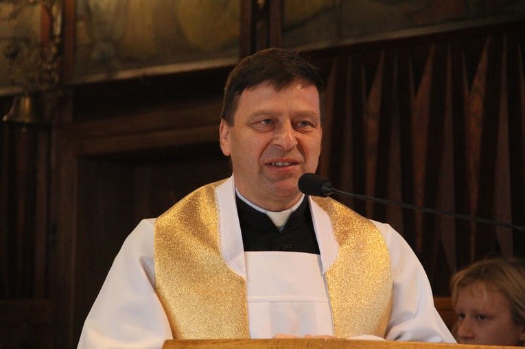 Msza św. z okazji nadania imienia szkole w Jastkowie