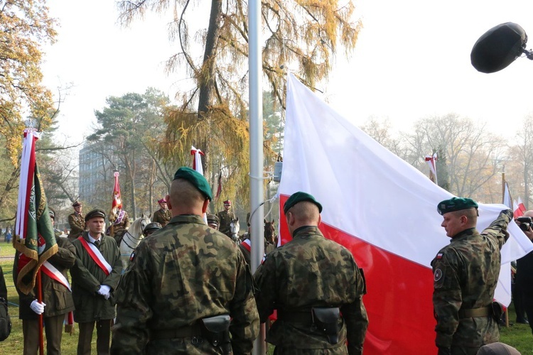 Odsłonięto popiersia zasłużonych Polaków