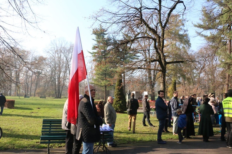 Odsłonięto popiersia zasłużonych Polaków