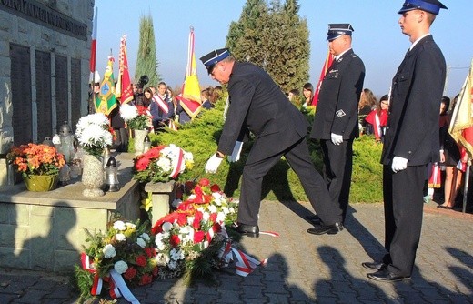 Pisarzowice i ich bohaterowie Niepodleglej