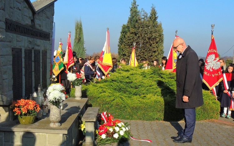 Pisarzowice i ich bohaterowie Niepodleglej