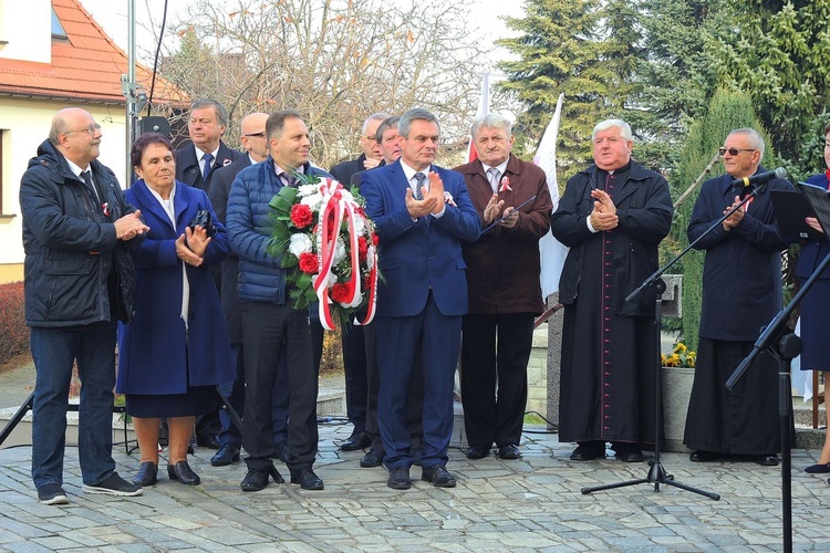 Pisarzowice i ich bohaterowie Niepodleglej