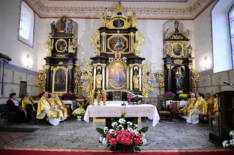 ​Inauguracja odnowionego kościoła św. Wawrzyńca w Plutach