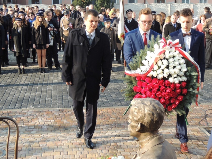 Odsłonięcie pomnika dr. Antoniego Troczewskiego