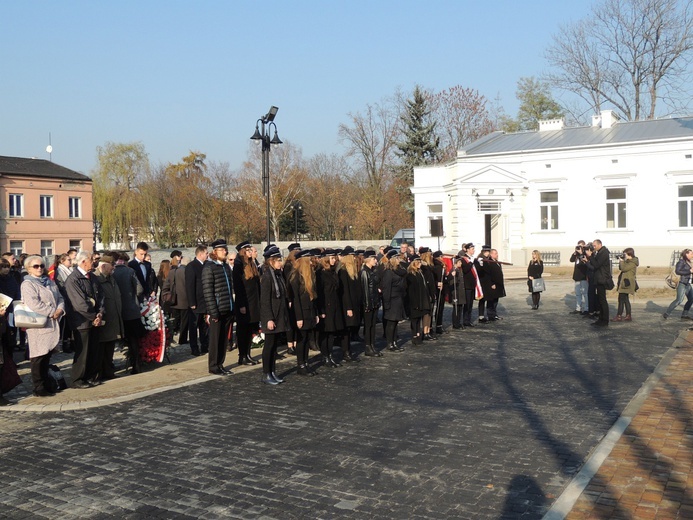 Odsłonięcie pomnika dr. Antoniego Troczewskiego