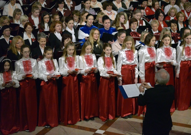 Patriotyczny koncert chórów polonijnych