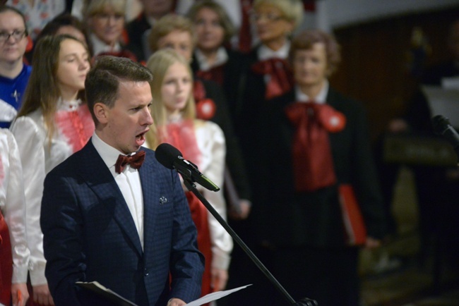 Patriotyczny koncert chórów polonijnych