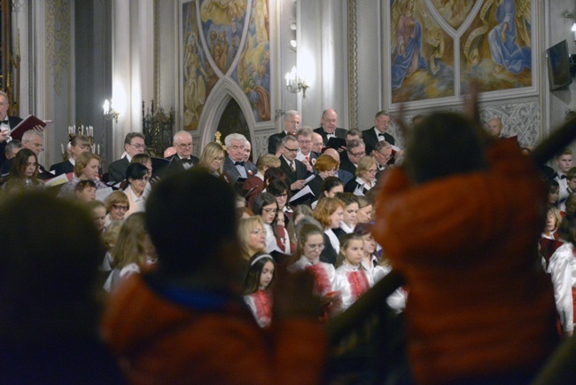 Patriotyczny koncert chórów polonijnych