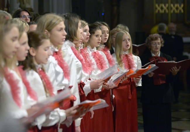 Patriotyczny koncert chórów polonijnych