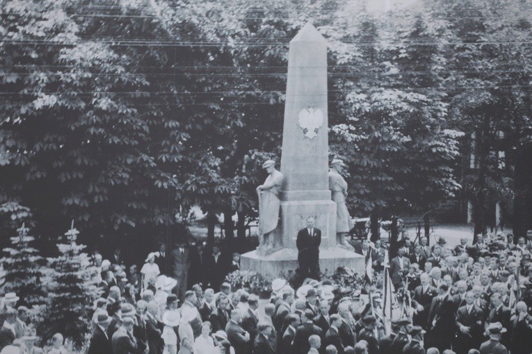 Powrót Pomnika Wolności w Czechowicach-Dziedzicach