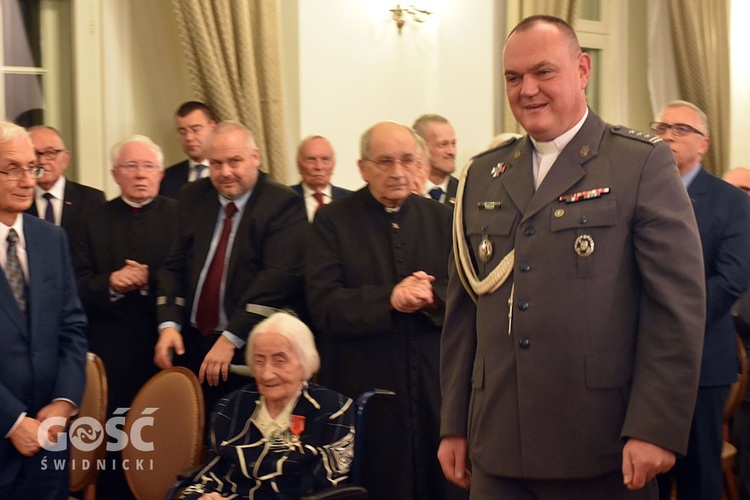 Wręczenie odznaczeń z okazji 100. rocznicy odzyskania niepodległości przez Polskę