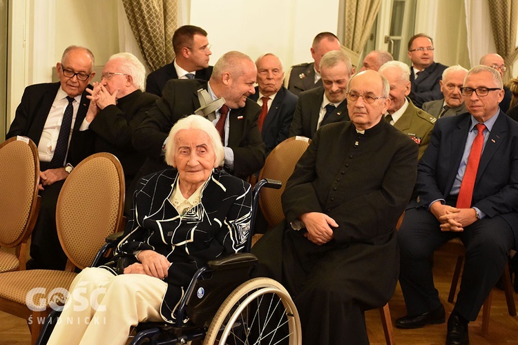 Wręczenie odznaczeń z okazji 100. rocznicy odzyskania niepodległości przez Polskę