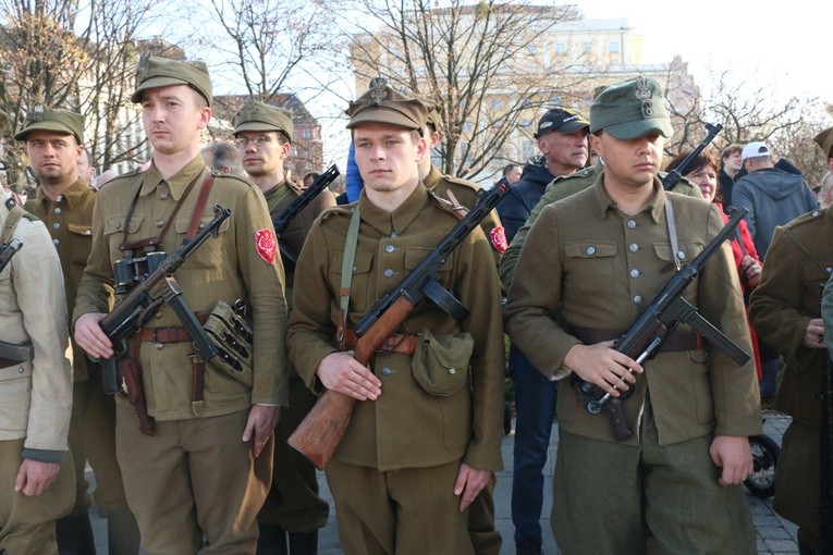 Radosna Parada Niepodległości cz.1