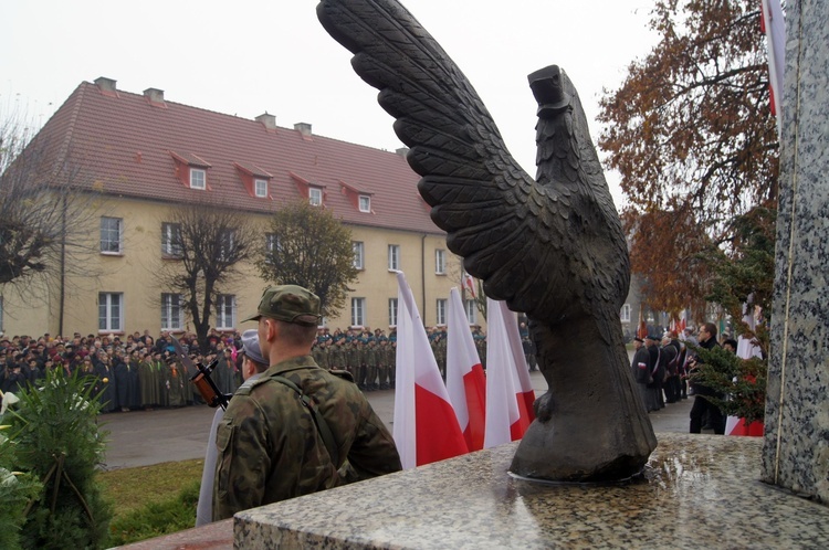 Uroczystości patriotyczne na pl. Piłsudskiego