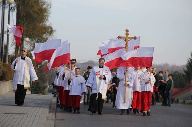 Odsłonięcie pomnika Niepodległości w Jodłowej