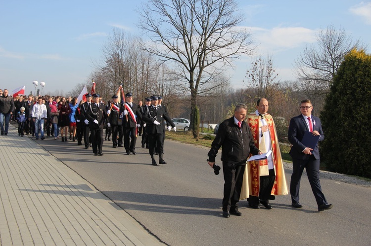 Odsłonięcie pomnika Niepodległości w Jodłowej