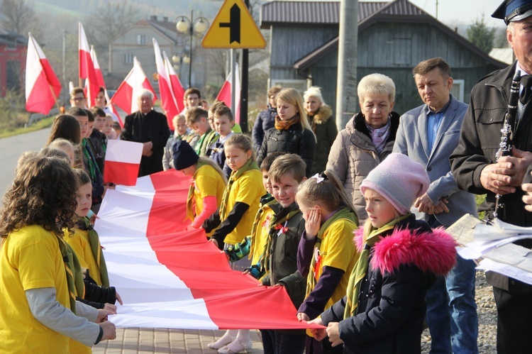 Odsłonięcie pomnika Niepodległości w Jodłowej