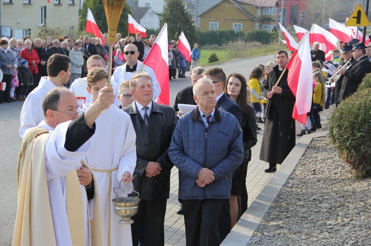 Odsłonięcie pomnika Niepodległości w Jodłowej