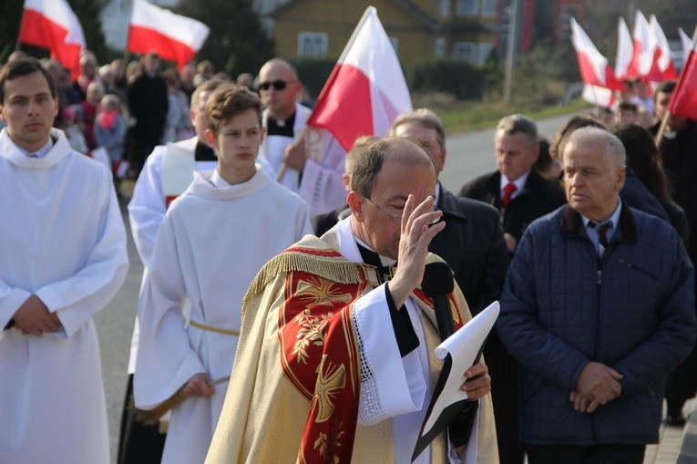 Odsłonięcie pomnika Niepodległości w Jodłowej