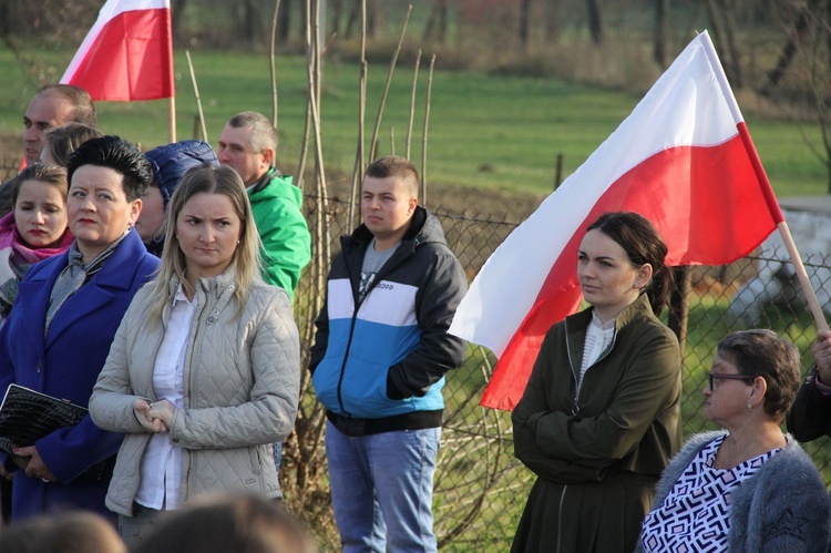 Odsłonięcie pomnika Niepodległości w Jodłowej