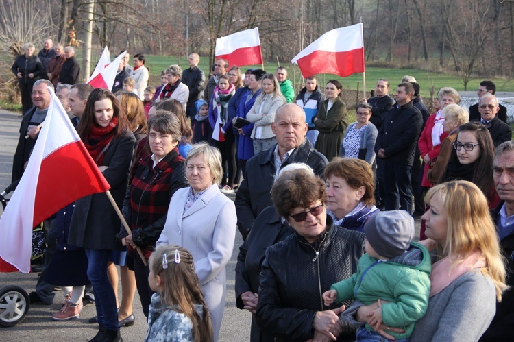 Odsłonięcie pomnika Niepodległości w Jodłowej