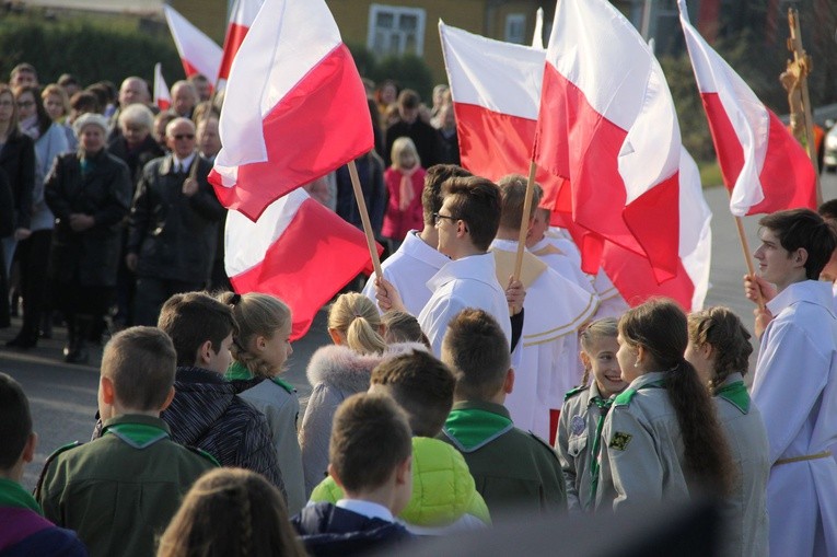 Odsłonięcie pomnika Niepodległości w Jodłowej