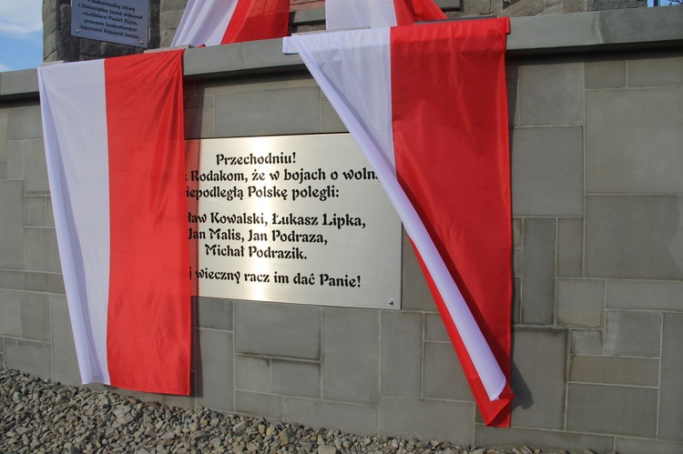 Odsłonięcie pomnika Niepodległości w Jodłowej