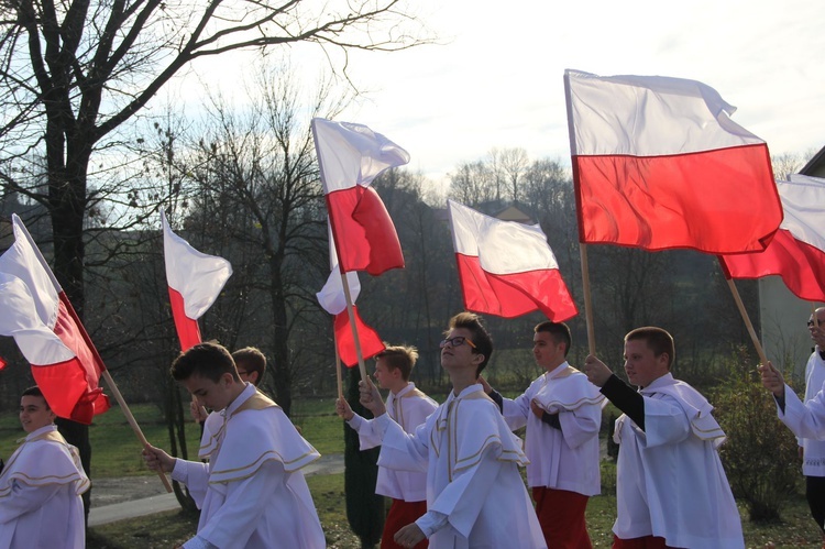 Odsłonięcie pomnika Niepodległości w Jodłowej