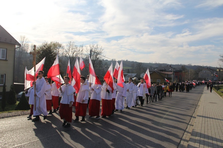 Odsłonięcie pomnika Niepodległości w Jodłowej