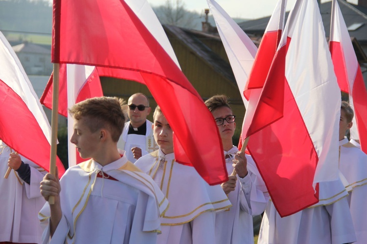 Odsłonięcie pomnika Niepodległości w Jodłowej