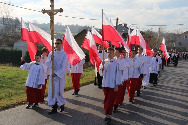 Odsłonięcie pomnika Niepodległości w Jodłowej