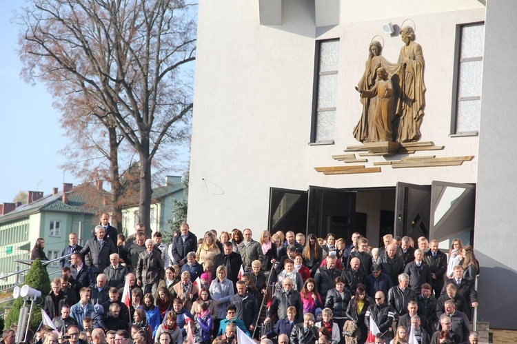 Odsłonięcie pomnika Niepodległości w Jodłowej