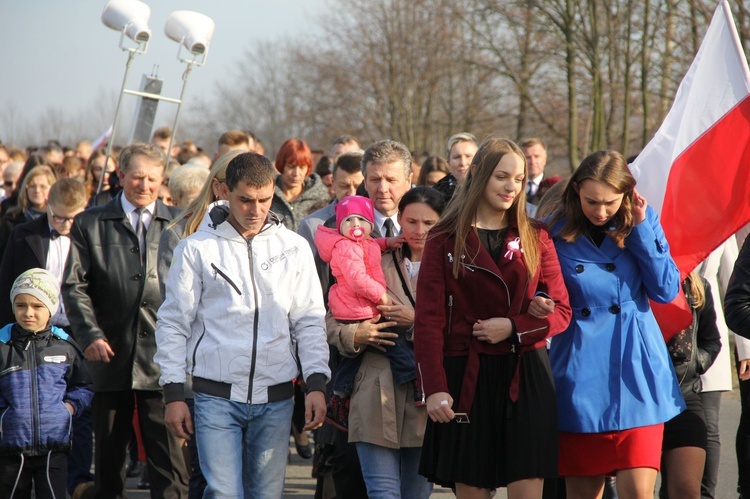 Odsłonięcie pomnika Niepodległości w Jodłowej