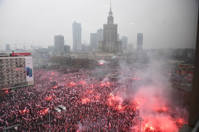Trwa Biało-Czerwony Marsz "Dla Ciebie Polsko"