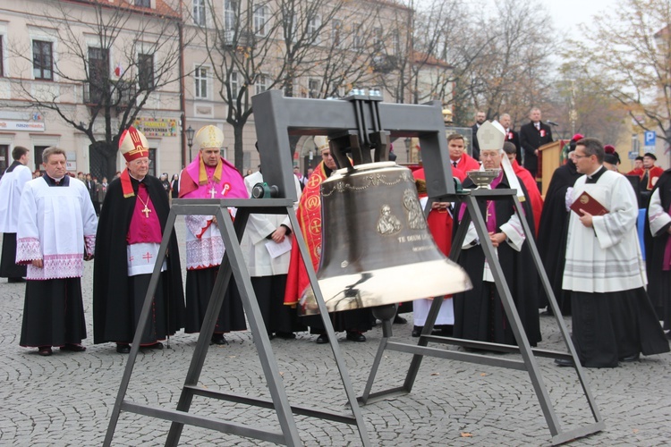 Uroczystości ku czci św. Wiktorii w Łowiczu - procesja